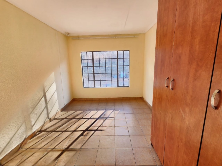 To Let 3 Bedroom Property for Rent in Geelhoutpark North West
